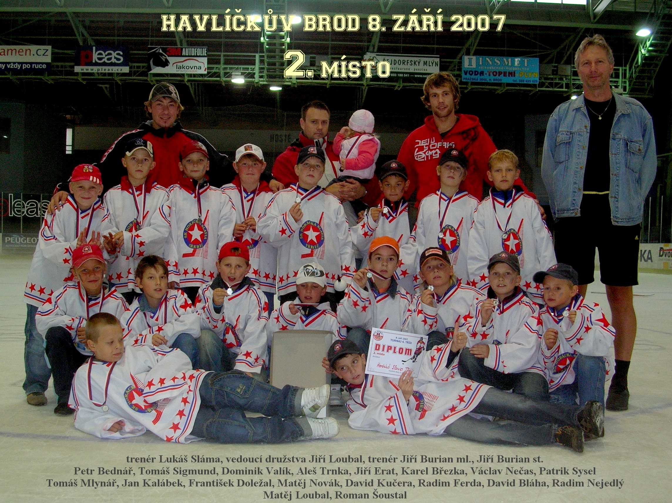 První turnaj na celém kluzišti